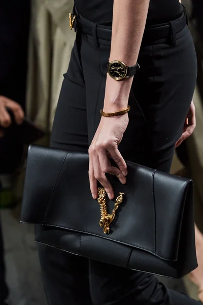 Look 37